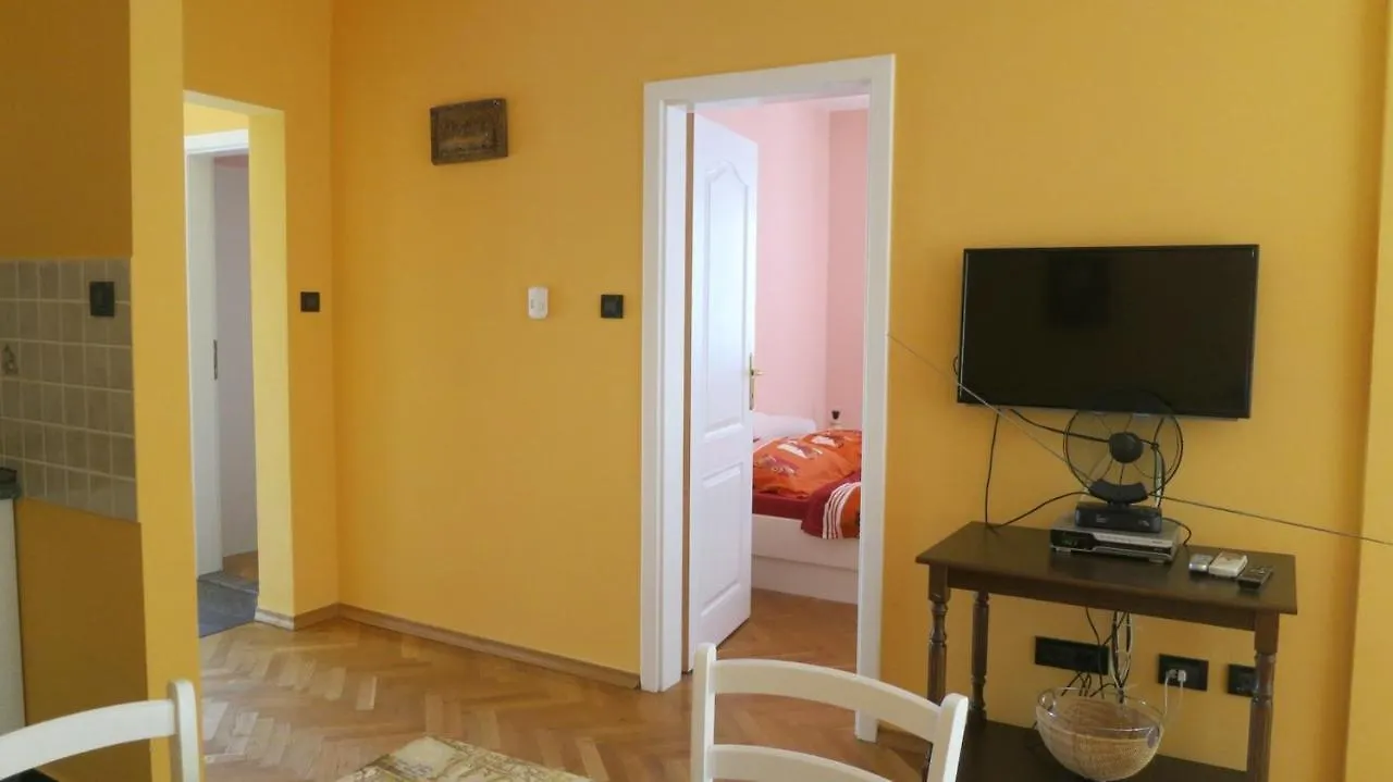 Apartments Lily Malinska 0*,  Croatia